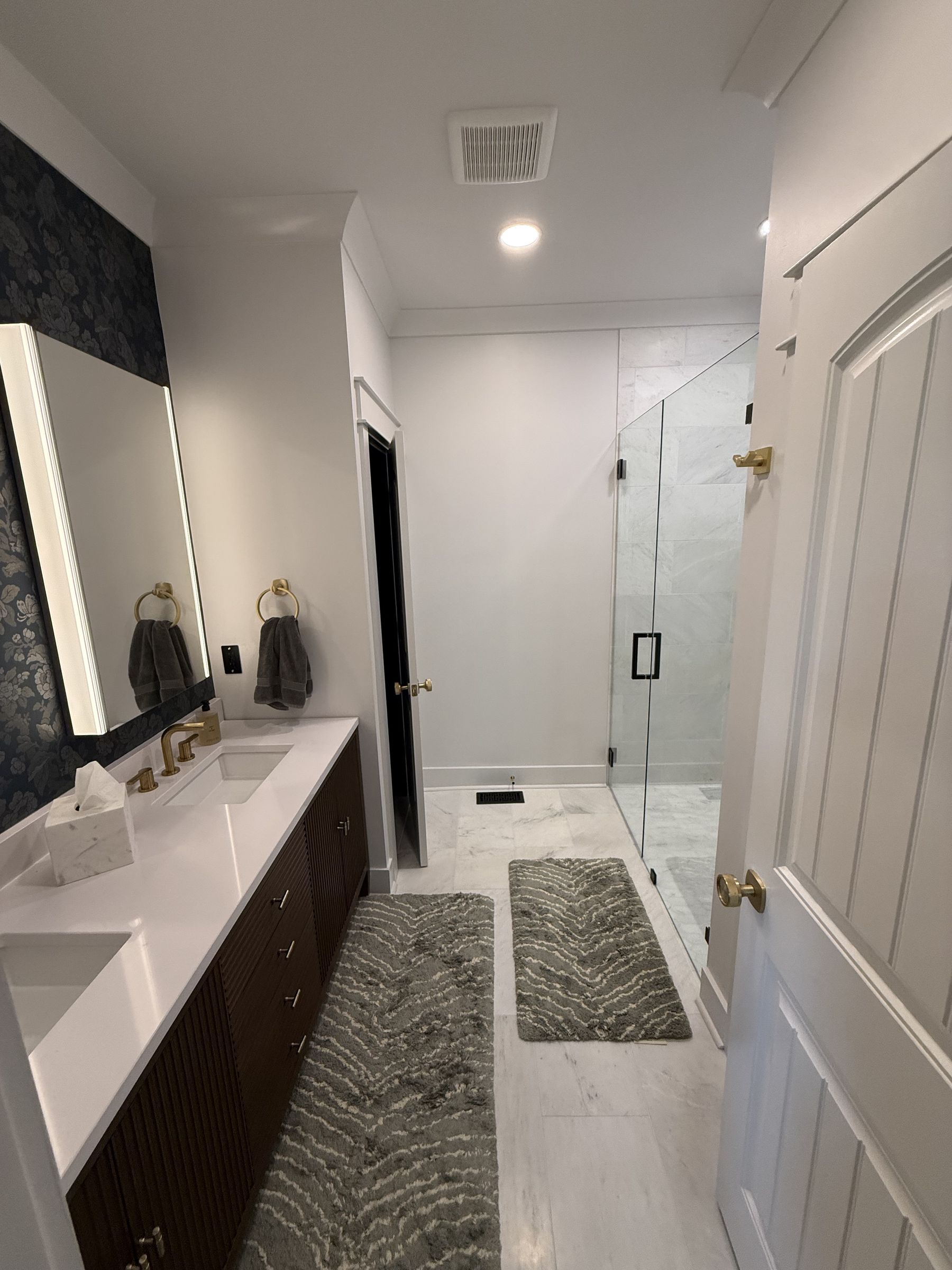 Navy wave-tile bathroom suite